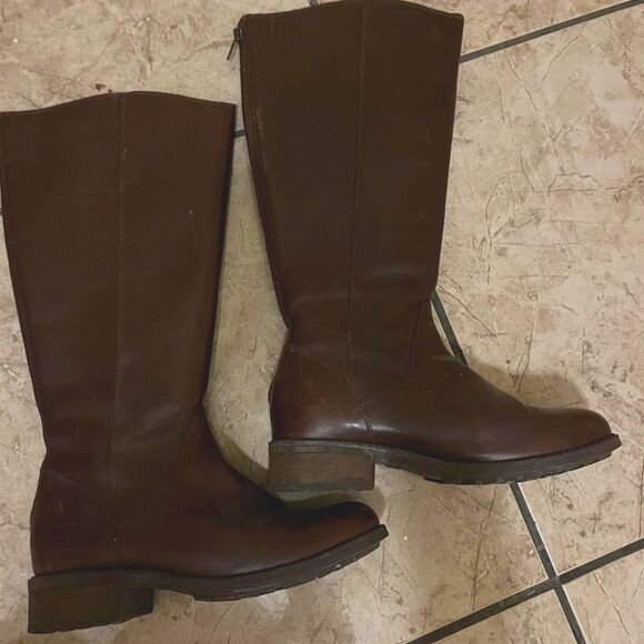 Ugg Women's Brown Boots - Picture 4 of 12